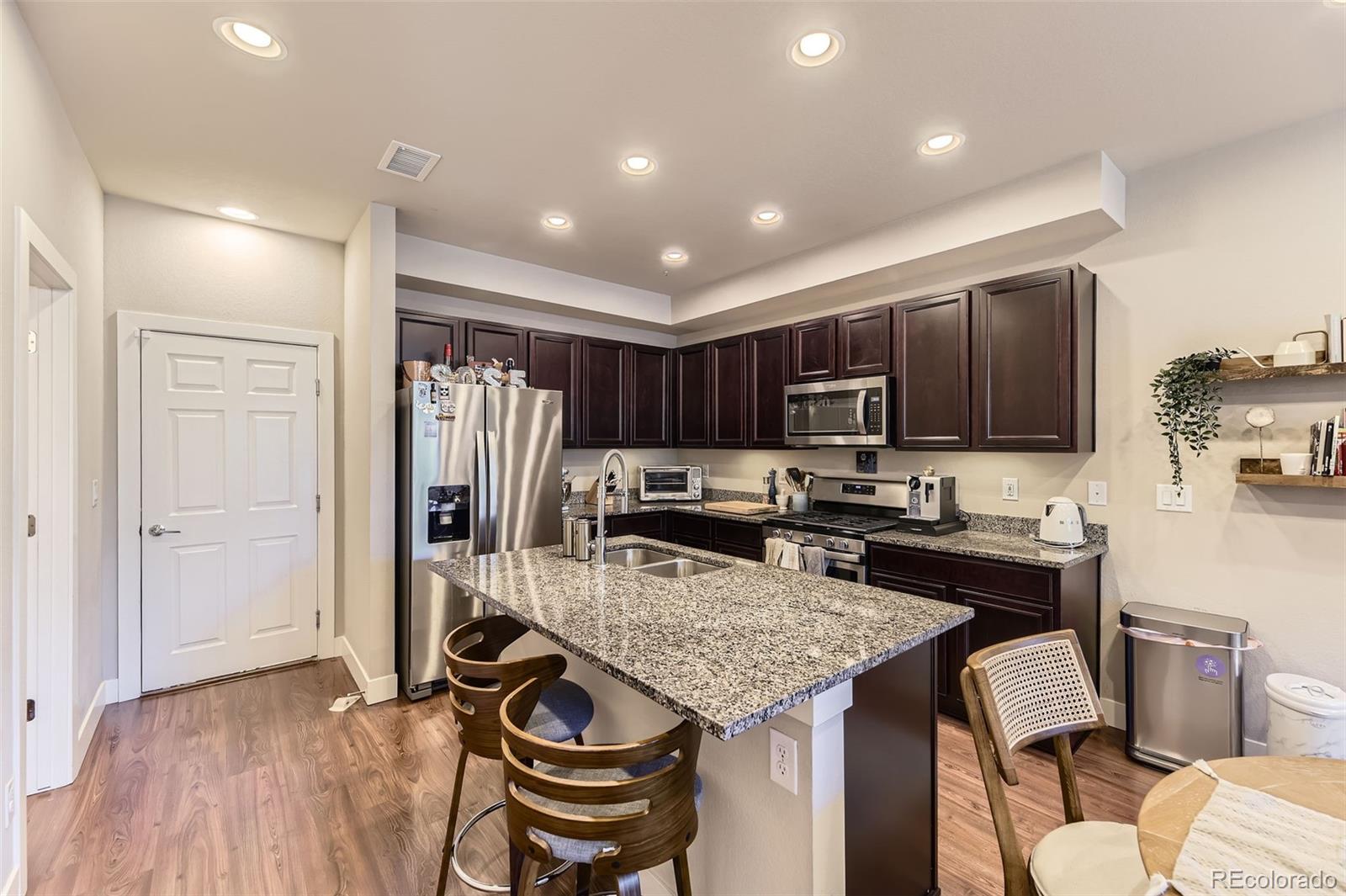 MLS Image #8 for 16057 e 47th place,denver, Colorado