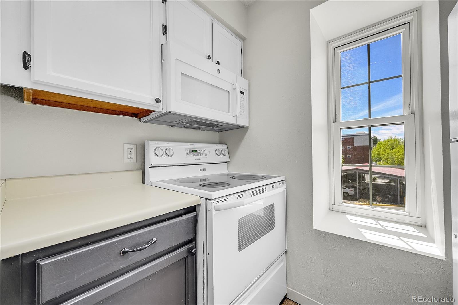 MLS Image #15 for 980 s dahlia street,denver, Colorado