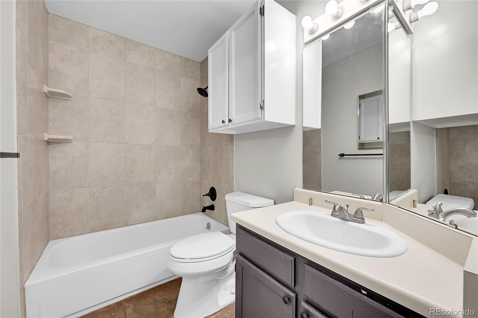 MLS Image #21 for 980 s dahlia street,denver, Colorado