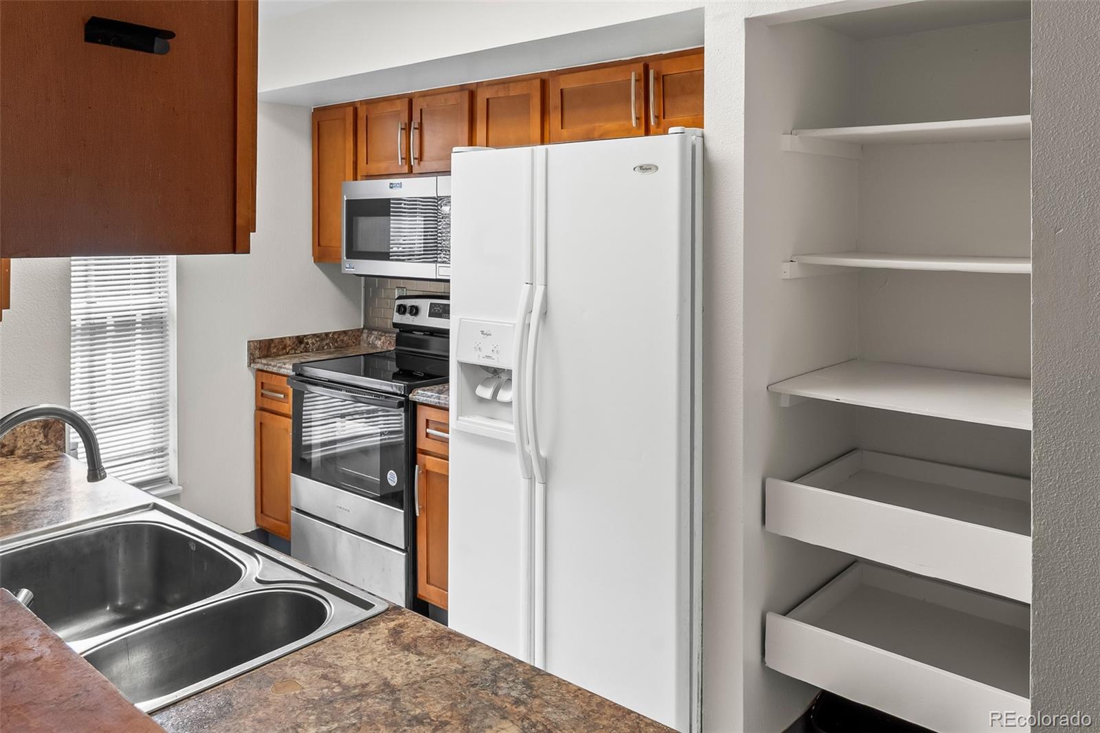 MLS Image #11 for 865 s quebec street,denver, Colorado
