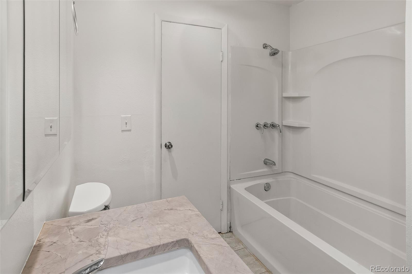 MLS Image #17 for 865 s quebec street,denver, Colorado