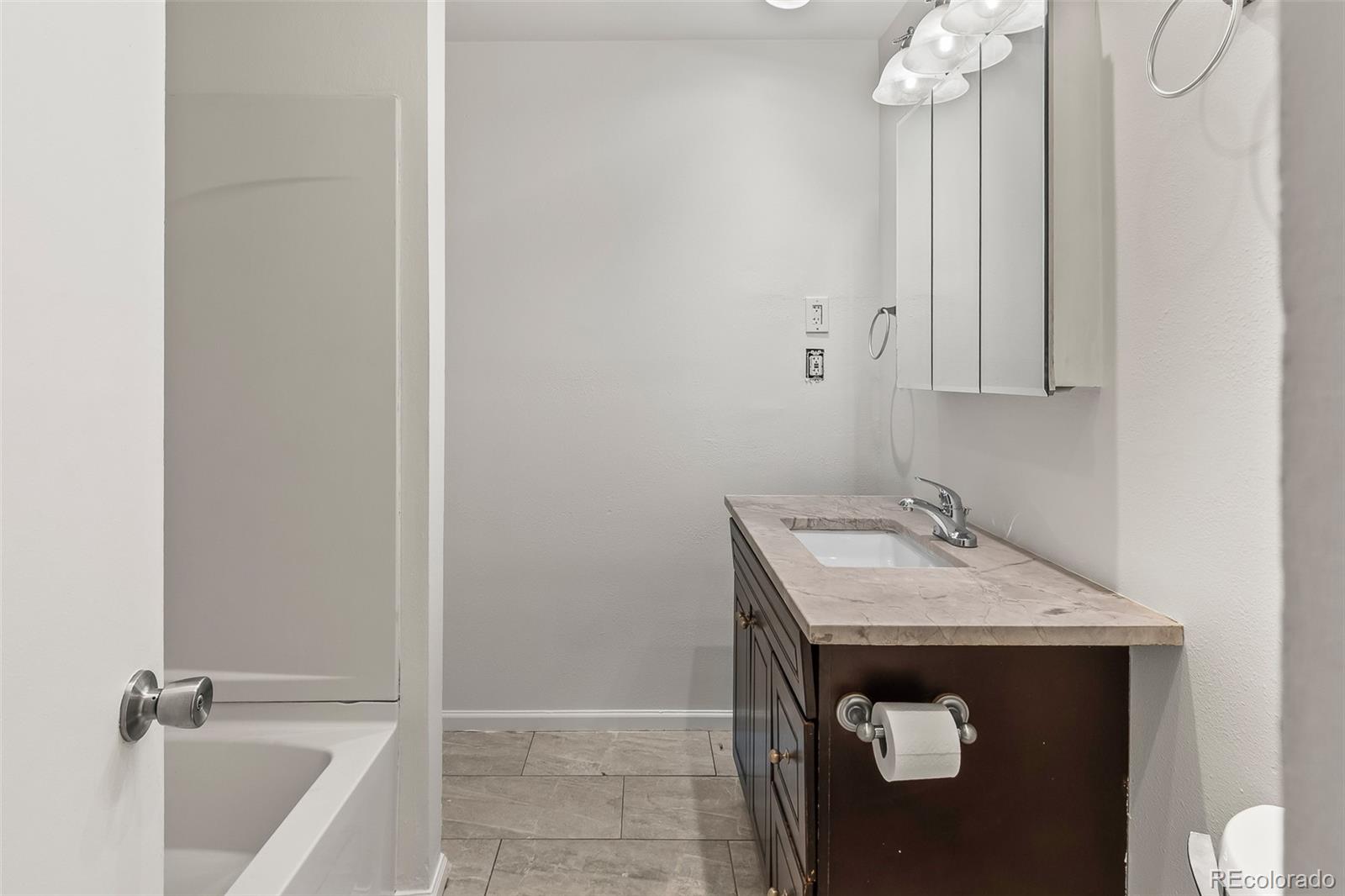MLS Image #18 for 865 s quebec street,denver, Colorado