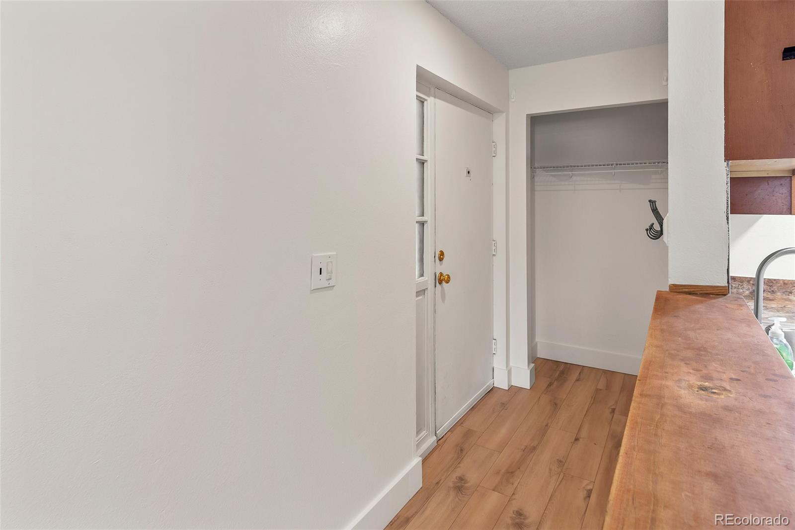 MLS Image #4 for 865 s quebec street,denver, Colorado