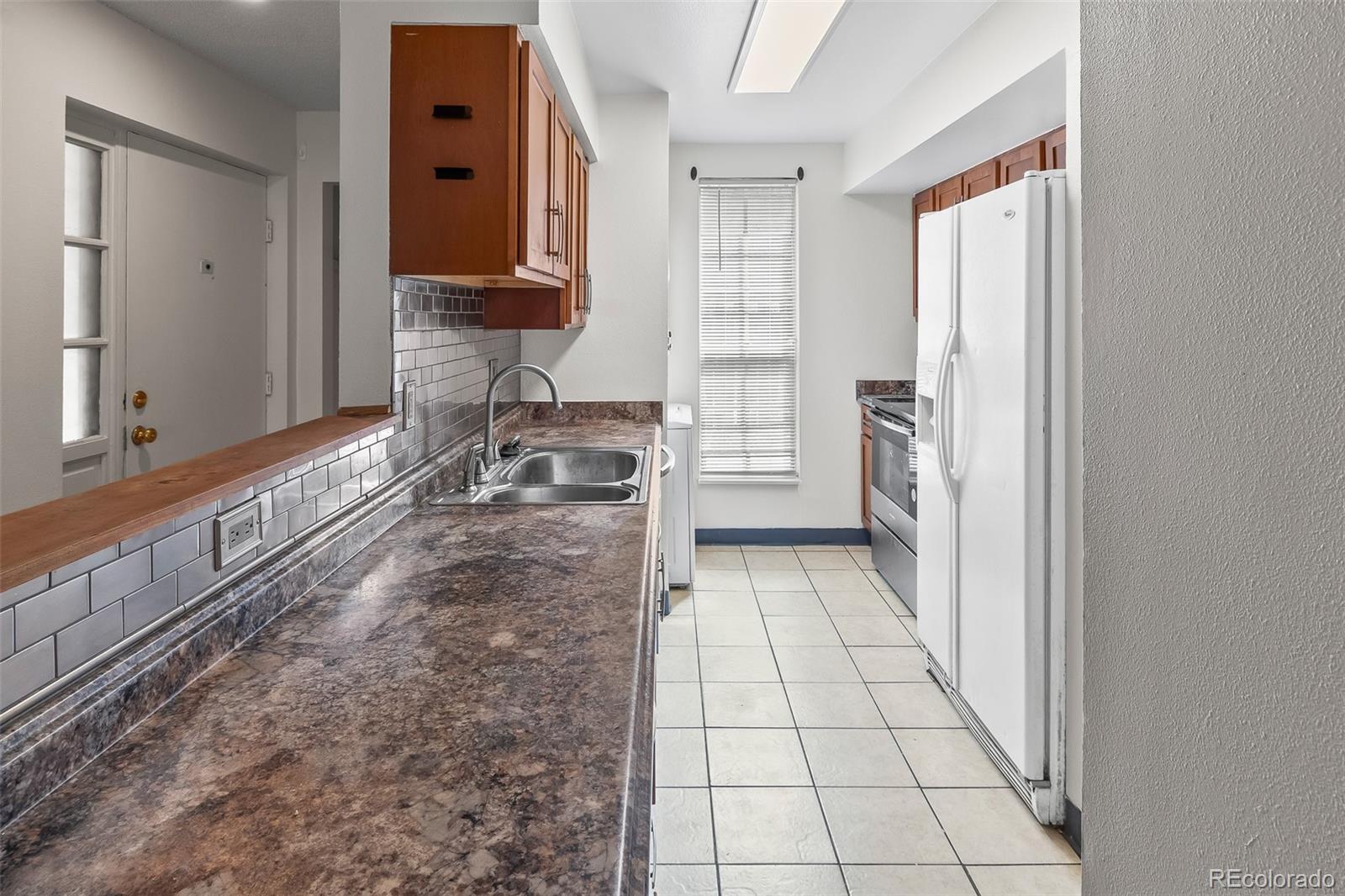 MLS Image #6 for 865 s quebec street,denver, Colorado