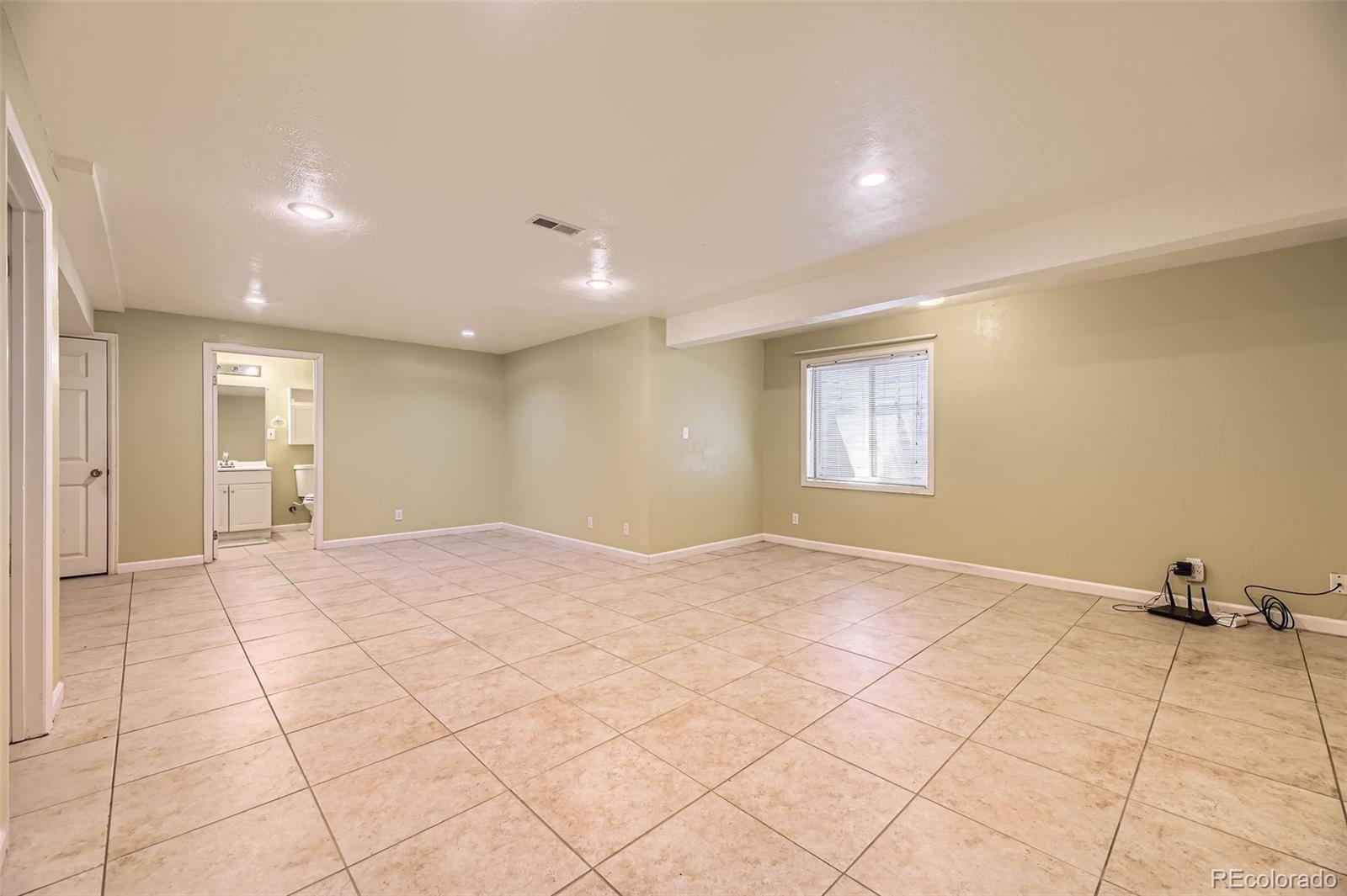 MLS Image #18 for 9742 e hawaii place,aurora, Colorado