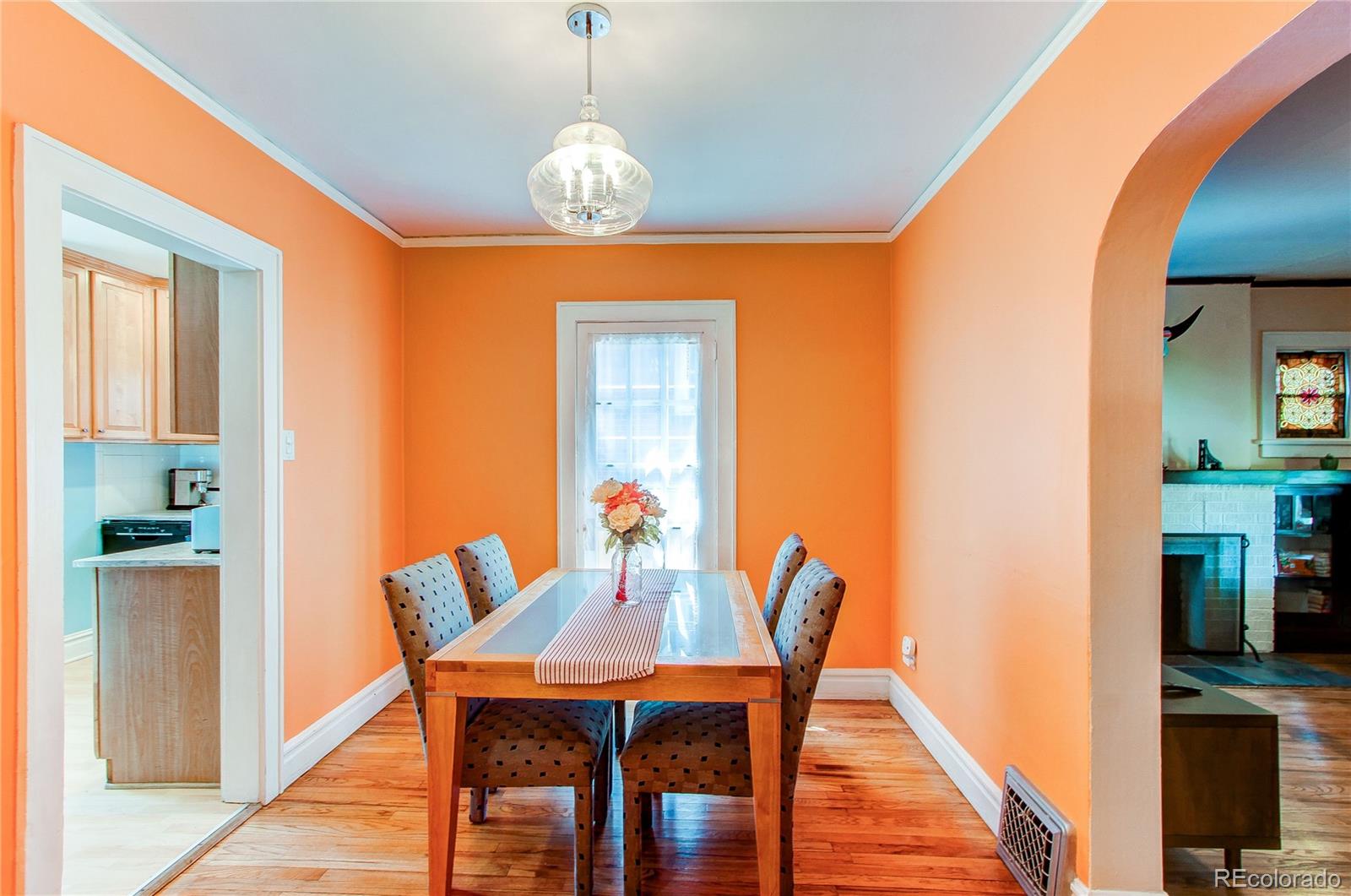 MLS Image #4 for 1844 s lincoln street,denver, Colorado