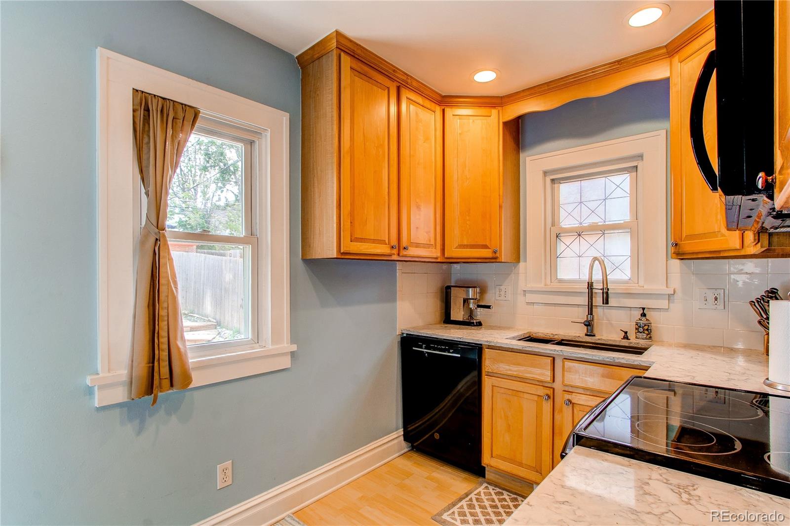 MLS Image #8 for 1844 s lincoln street,denver, Colorado
