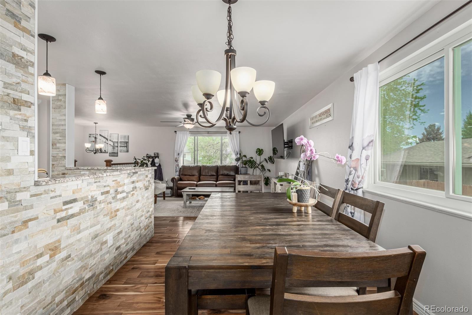 MLS Image #15 for 4643 s vrain street,denver, Colorado