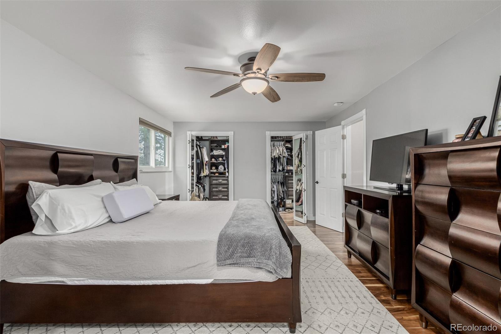 MLS Image #23 for 4643 s vrain street,denver, Colorado