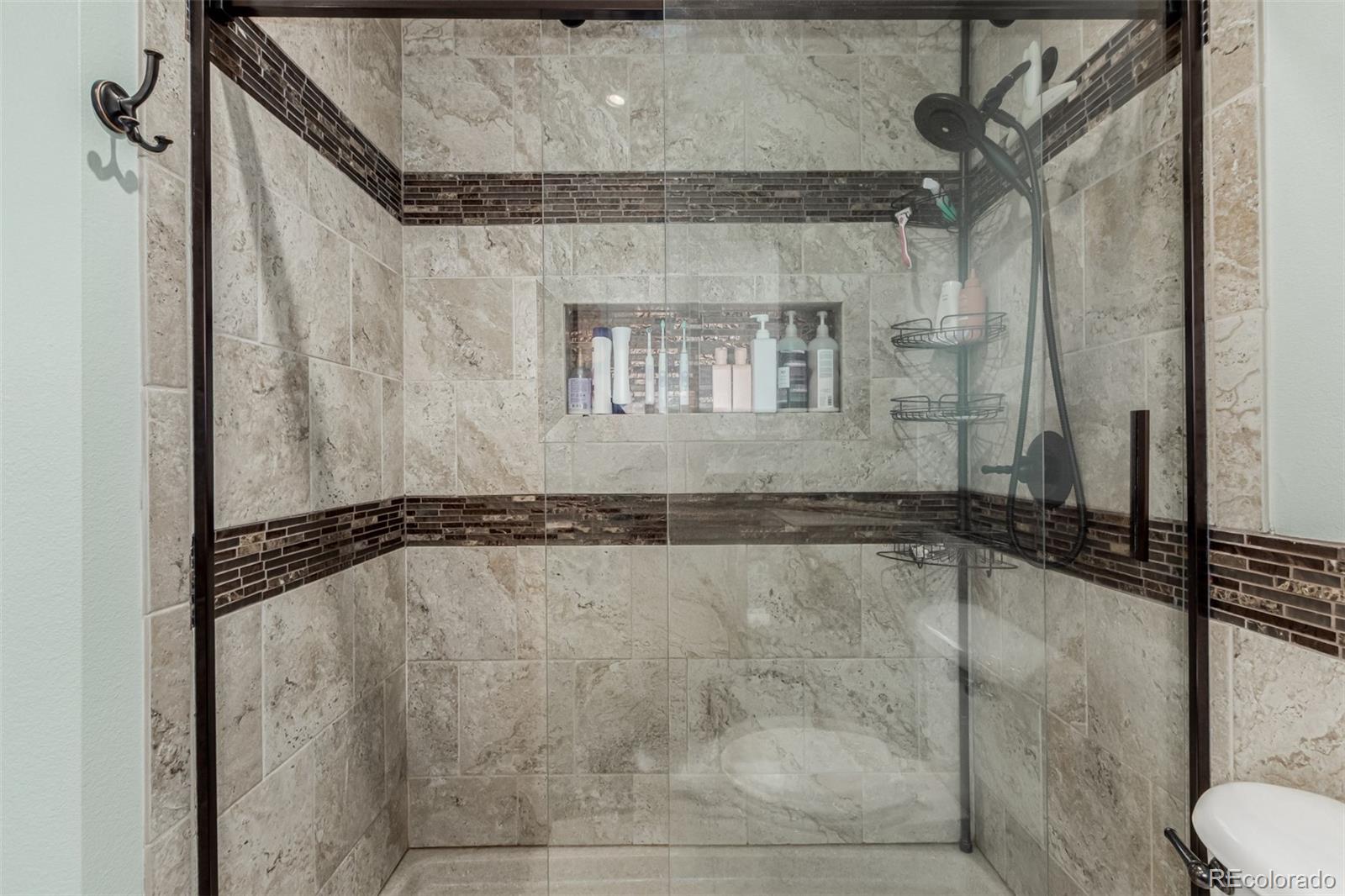 MLS Image #26 for 4643 s vrain street,denver, Colorado