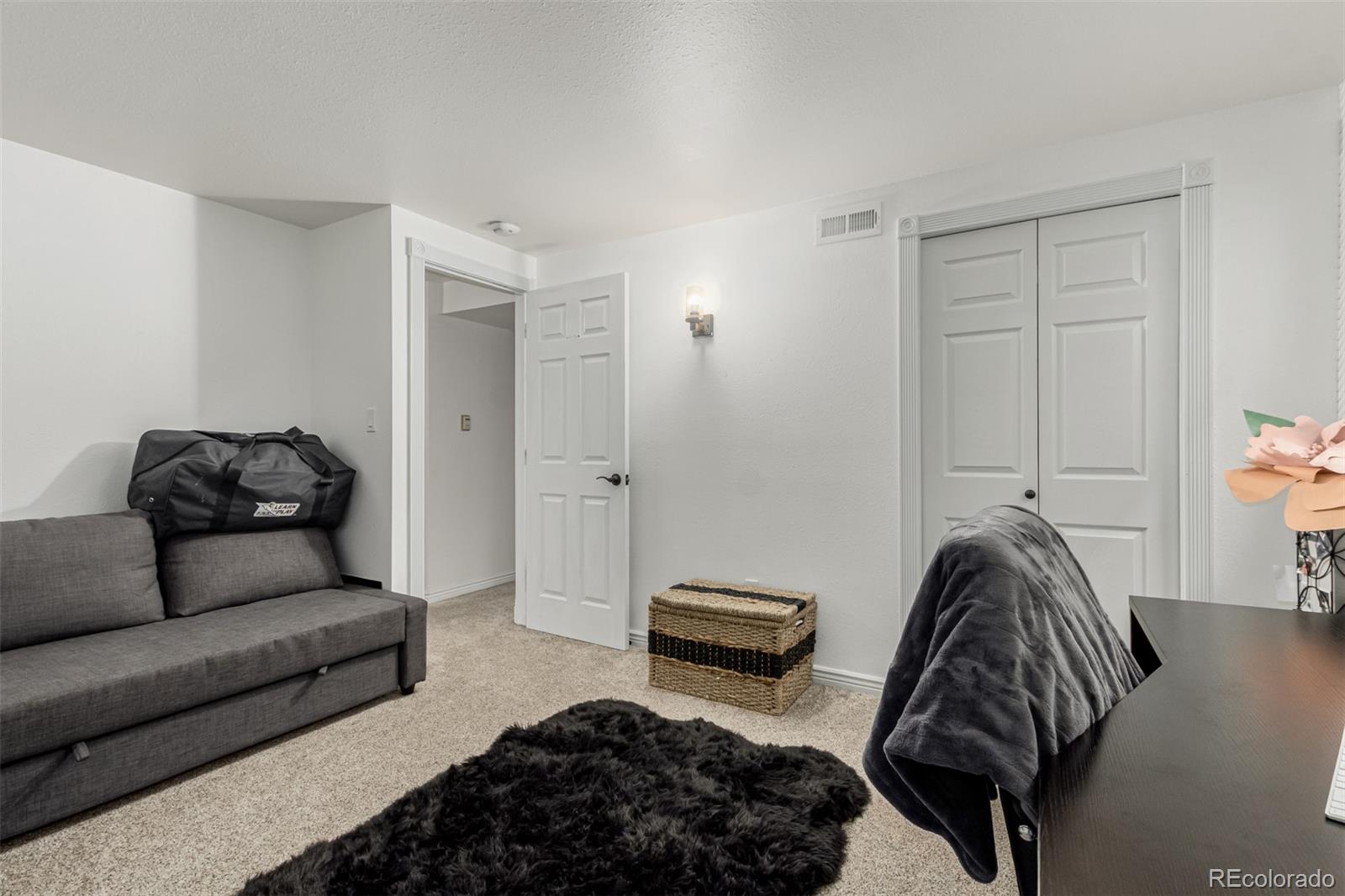 MLS Image #34 for 4643 s vrain street,denver, Colorado