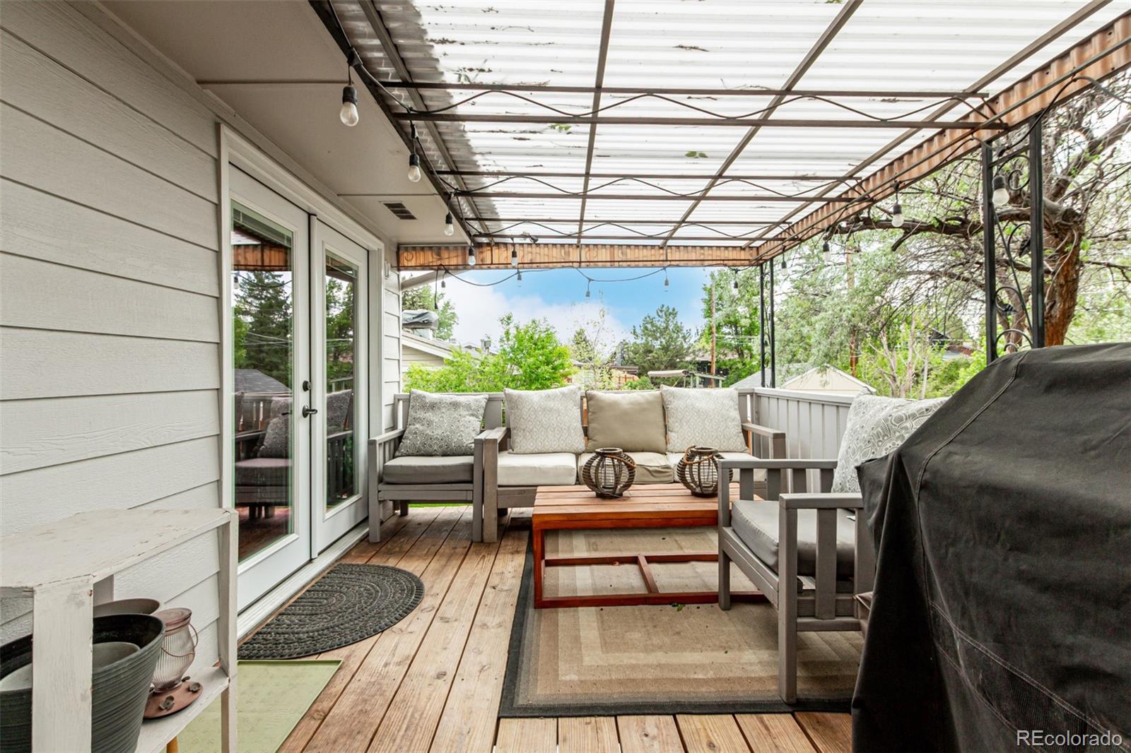 MLS Image #38 for 4643 s vrain street,denver, Colorado