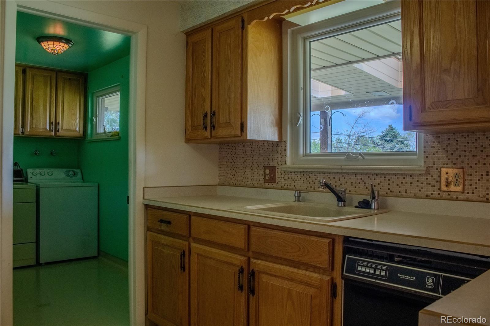 MLS Image #8 for 962 s beech street,lakewood, Colorado