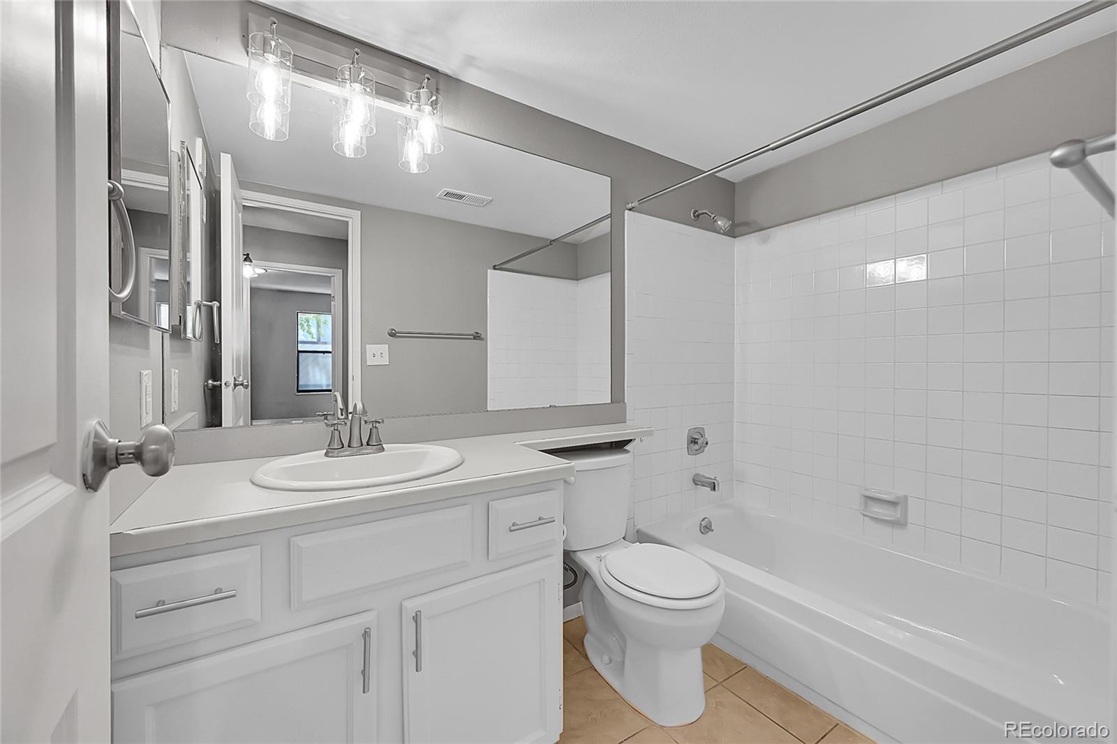 MLS Image #10 for 12023 e harvard avenue,aurora, Colorado