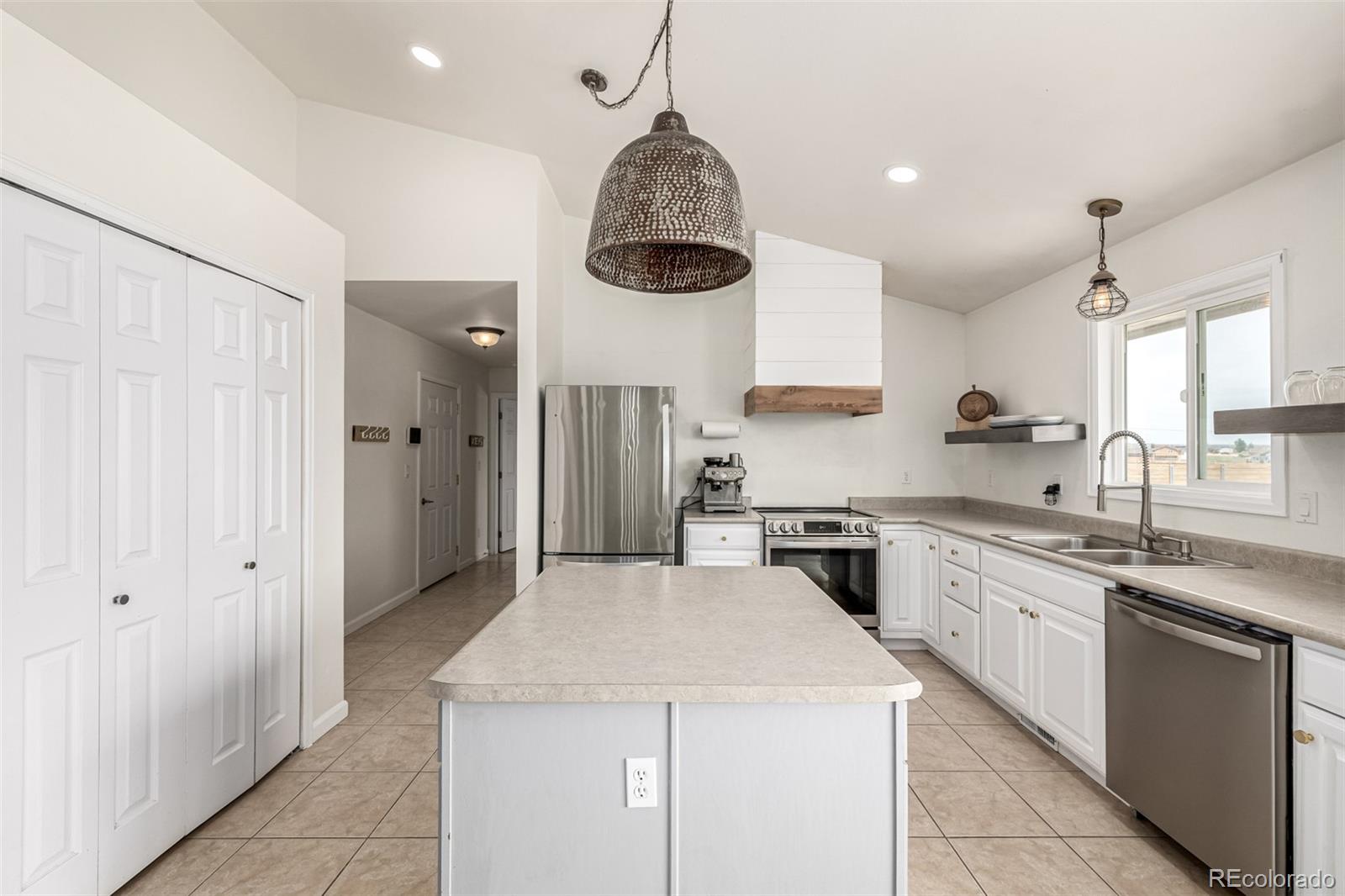 MLS Image #15 for 1153 e linda avenue,pueblo, Colorado
