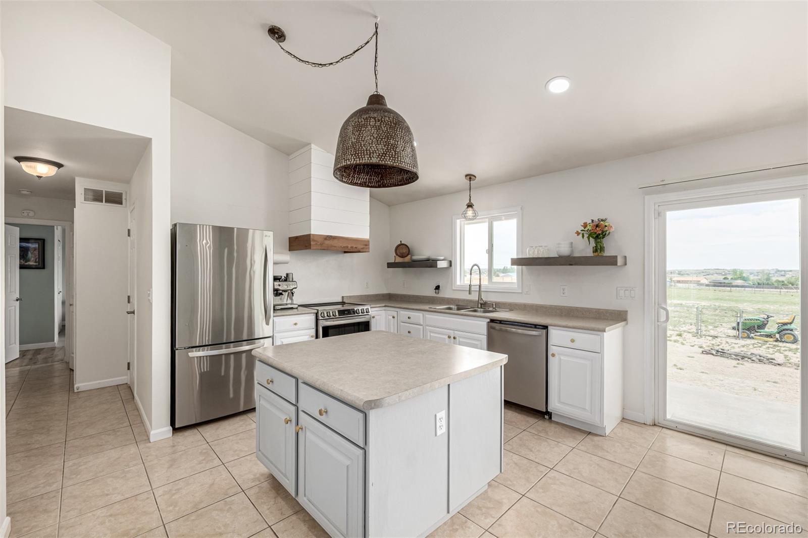 MLS Image #16 for 1153 e linda avenue,pueblo, Colorado