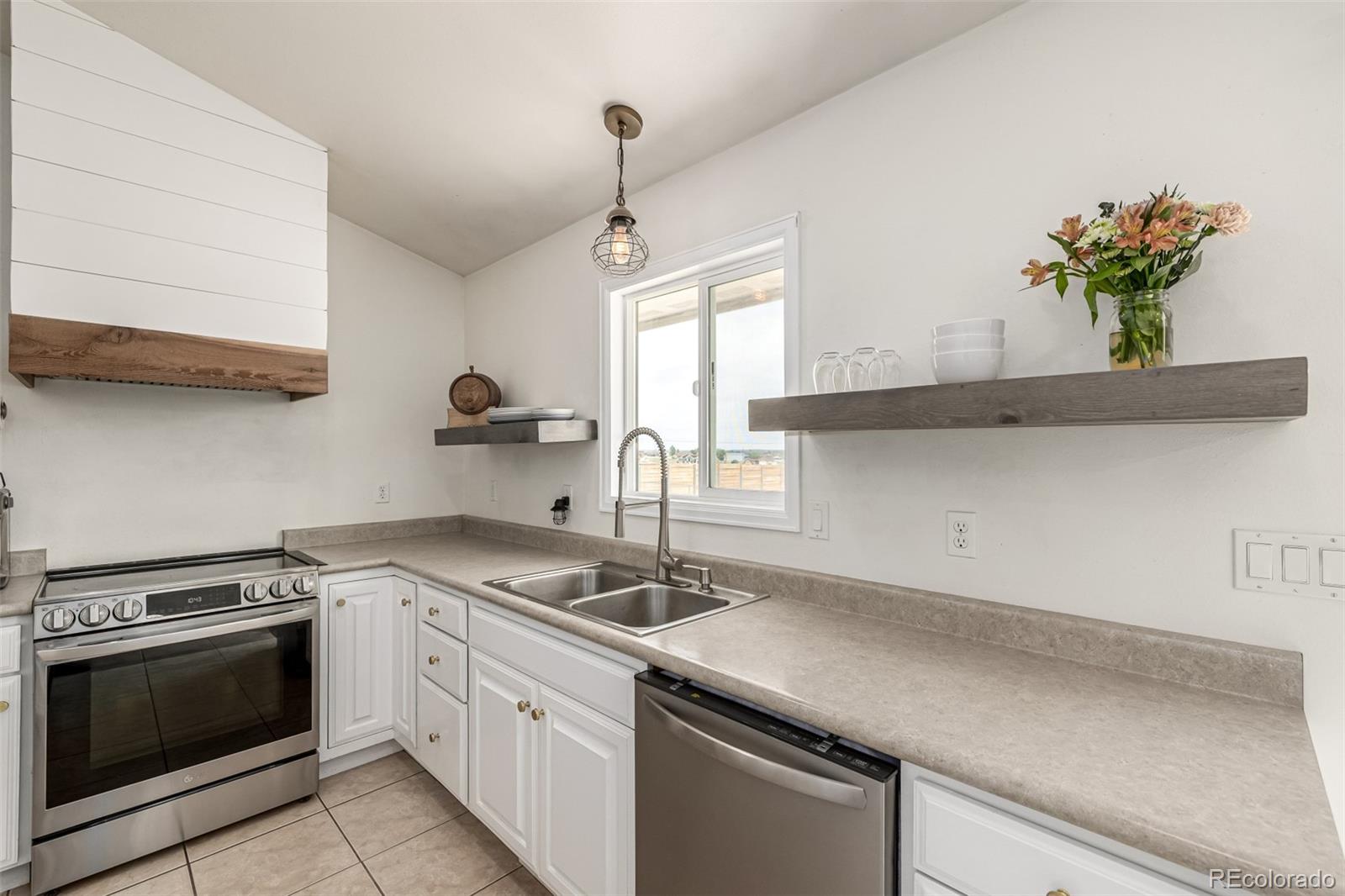 MLS Image #17 for 1153 e linda avenue,pueblo, Colorado