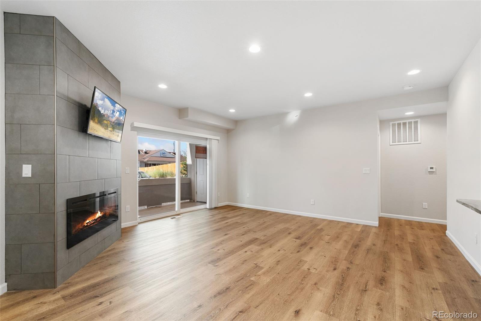 MLS Image #5 for 875 e 78th avenue,denver, Colorado