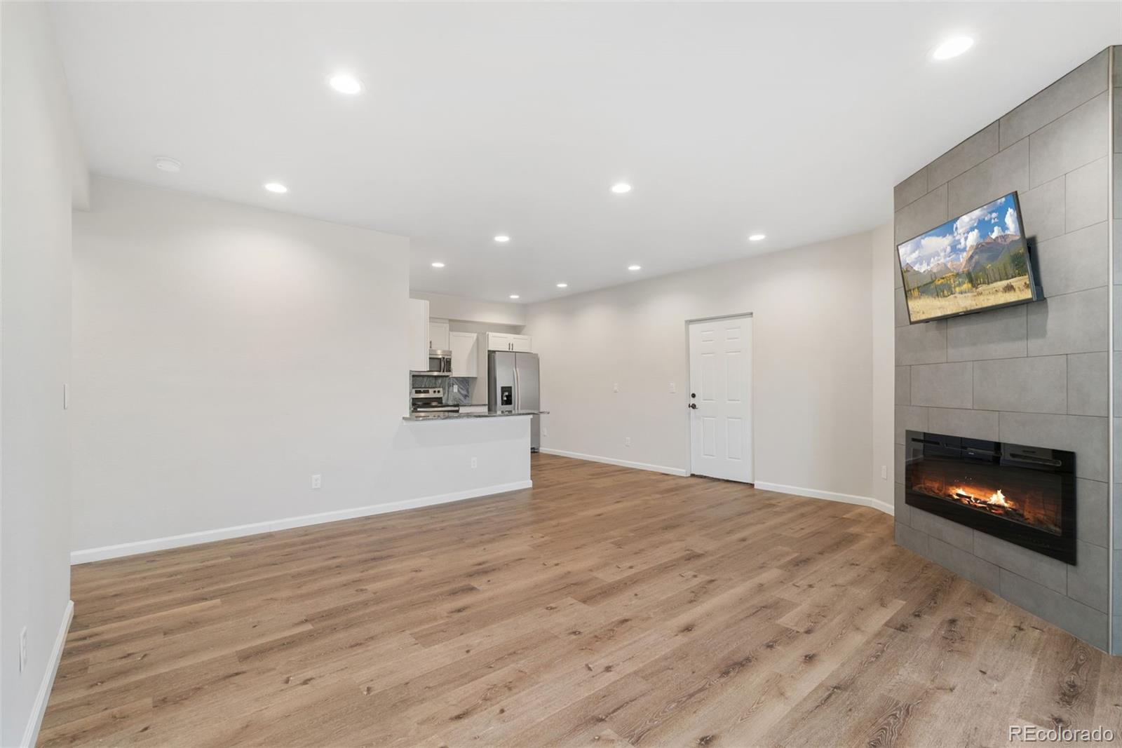 MLS Image #6 for 875 e 78th avenue,denver, Colorado
