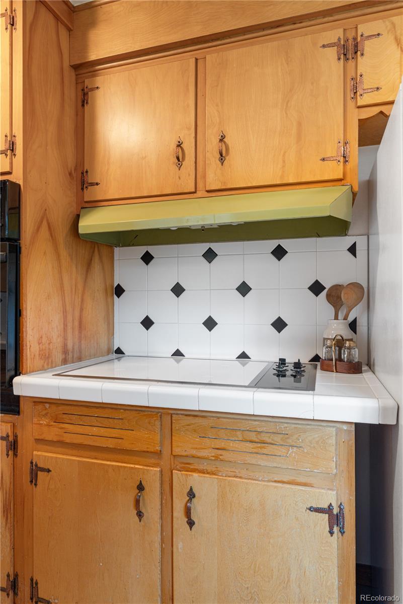 MLS Image #13 for 7135 s sherman street,centennial, Colorado