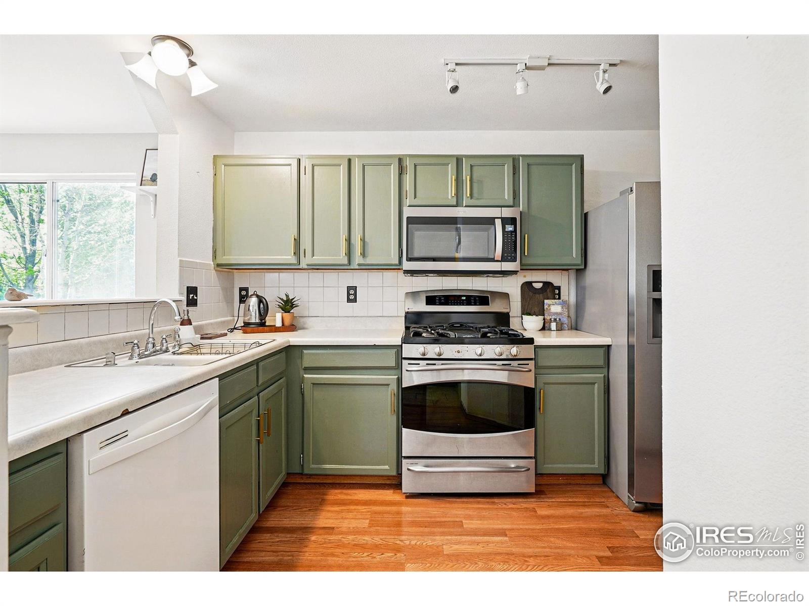 MLS Image #10 for 1817  juniper street,longmont, Colorado