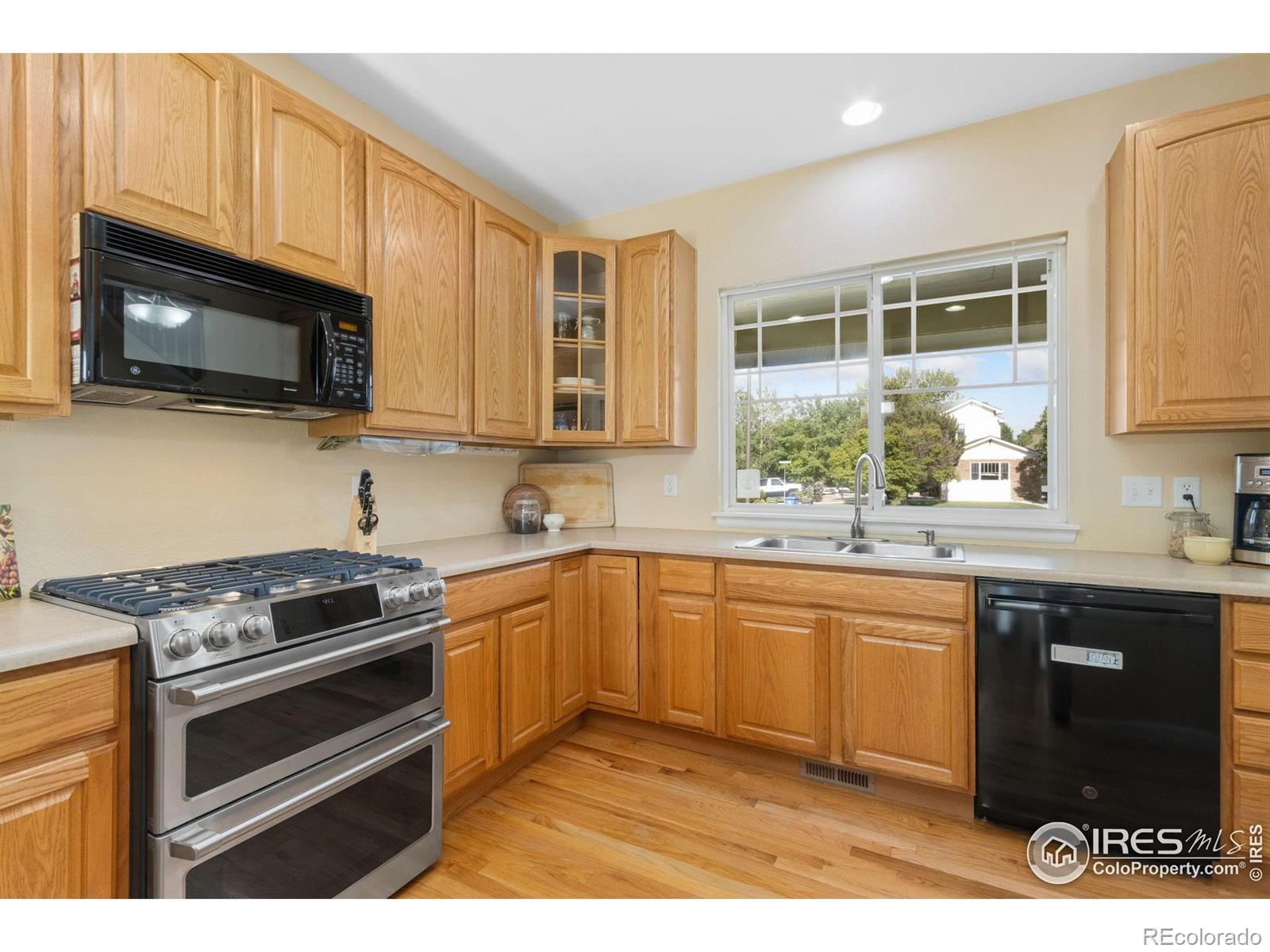 MLS Image #10 for 3202  sea gull court,loveland, Colorado