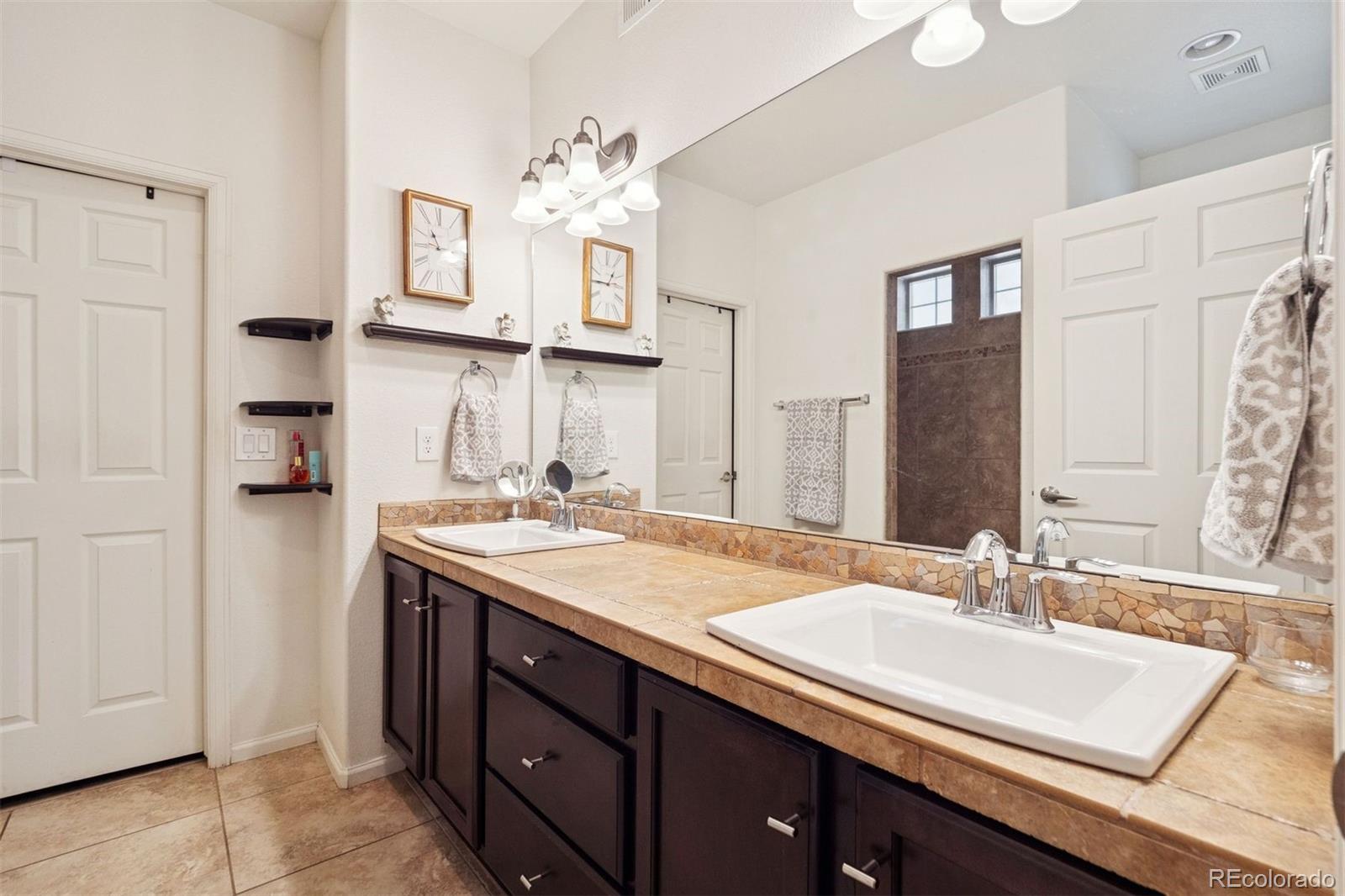 MLS Image #16 for 5471  ensenada court,denver, Colorado