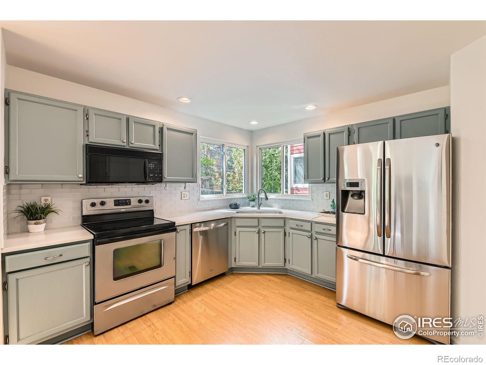 MLS Image #10 for 744  owl drive,louisville, Colorado