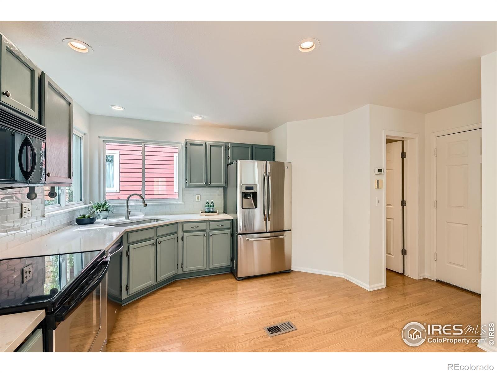 MLS Image #11 for 744  owl drive,louisville, Colorado