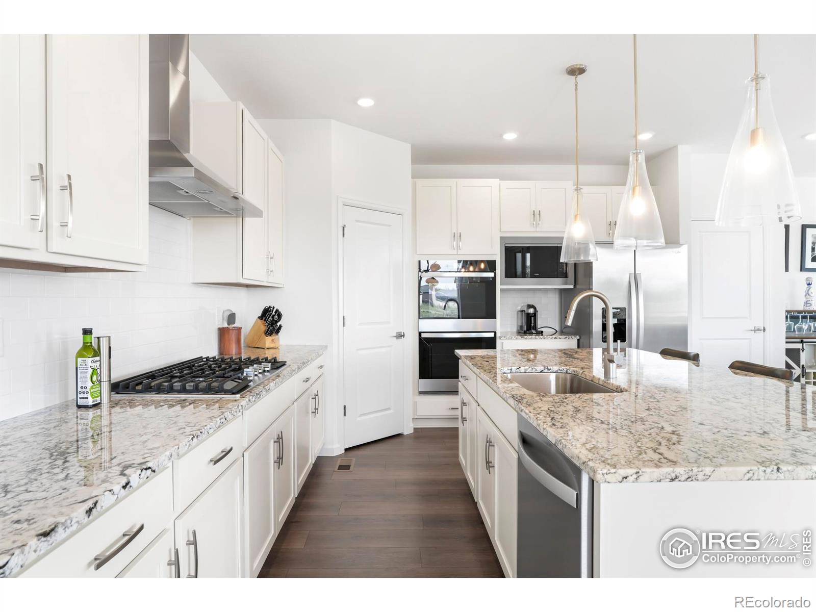 MLS Image #4 for 2905 s flat circle,longmont, Colorado
