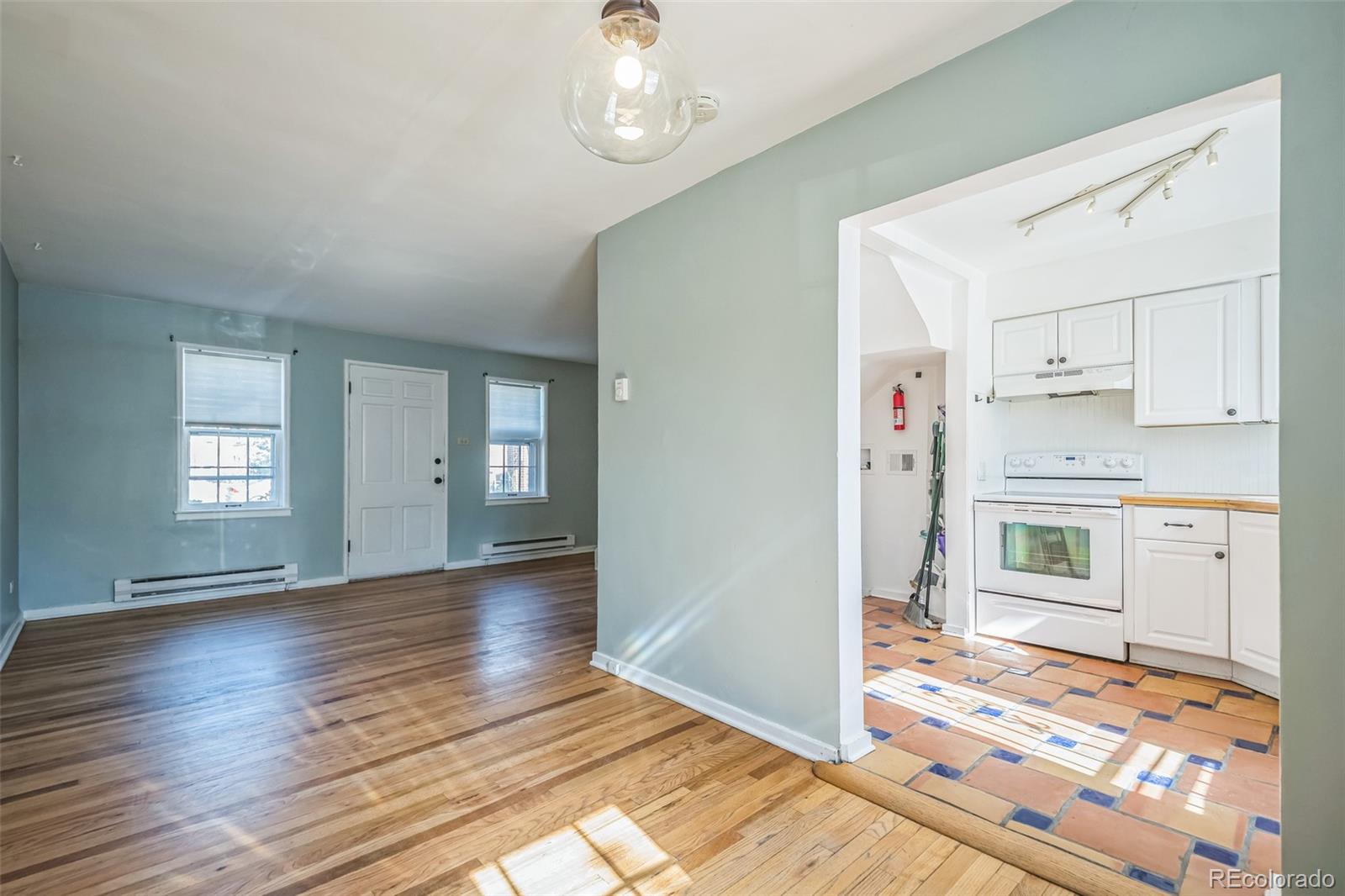 MLS Image #12 for 2858  jasmine street,denver, Colorado