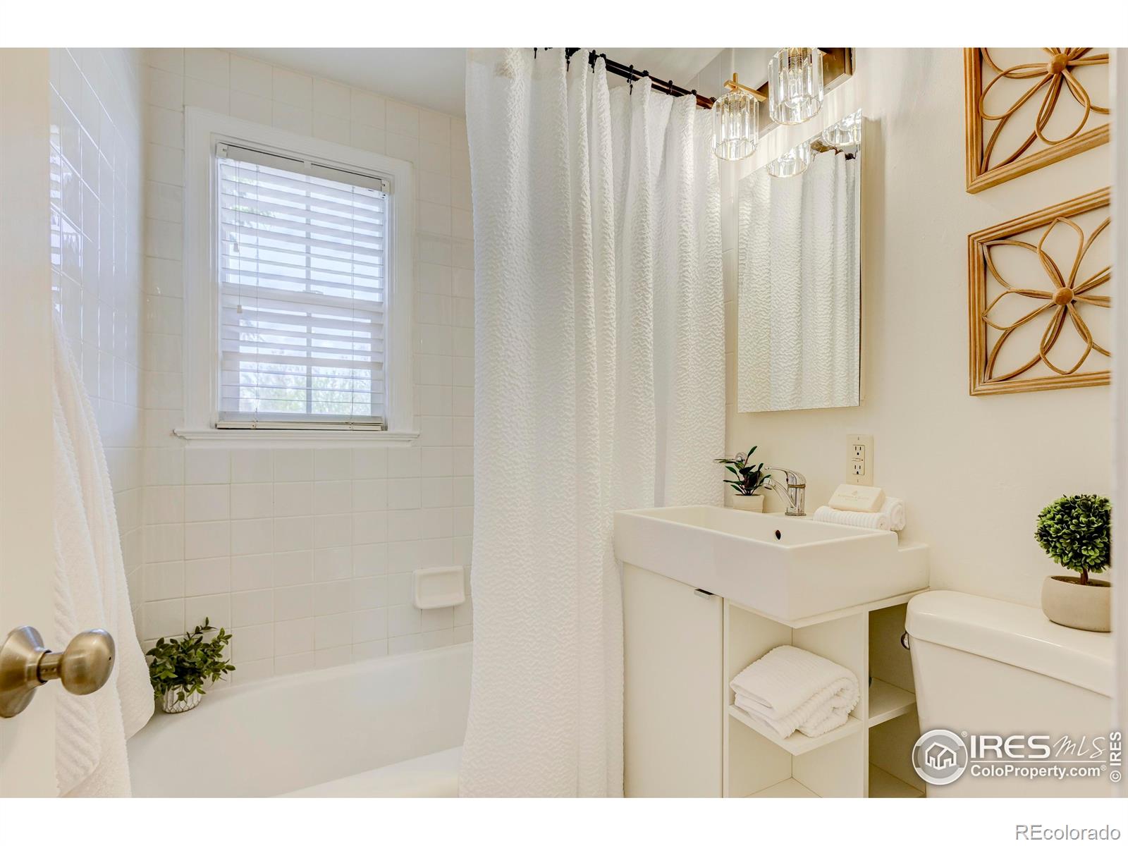MLS Image #11 for 1235  leyden street,denver, Colorado