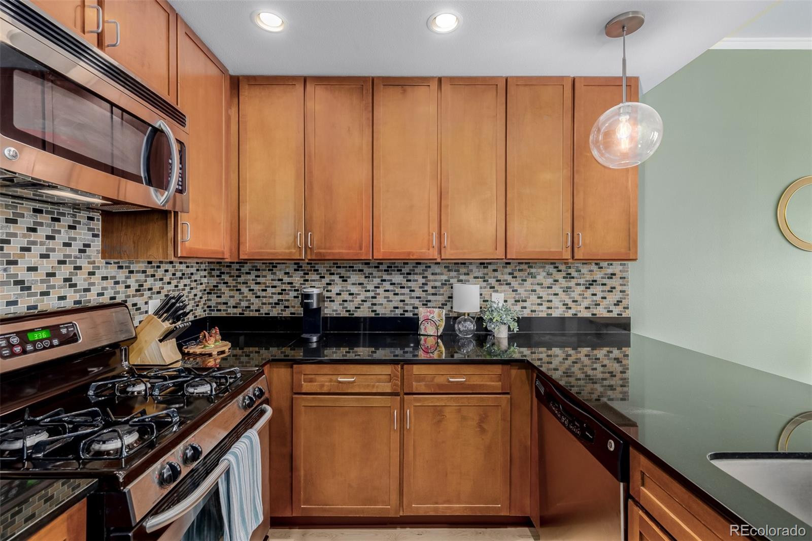 MLS Image #11 for 1975 n grant street,denver, Colorado