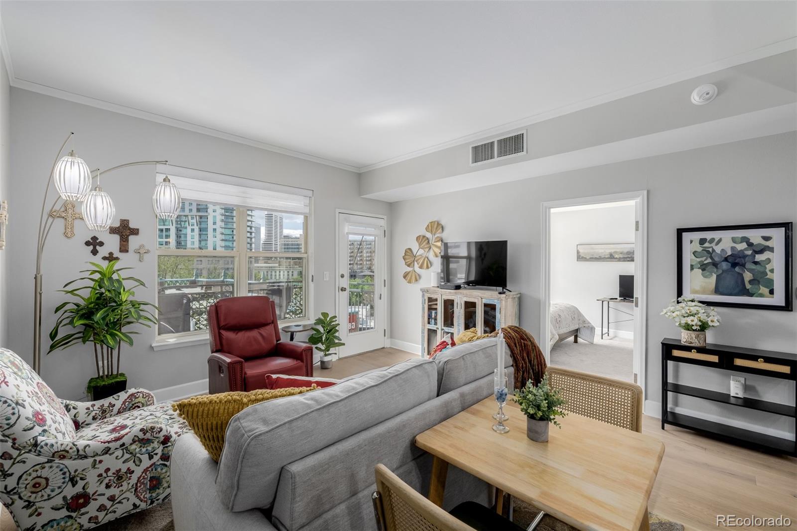 MLS Image #6 for 1975 n grant street,denver, Colorado