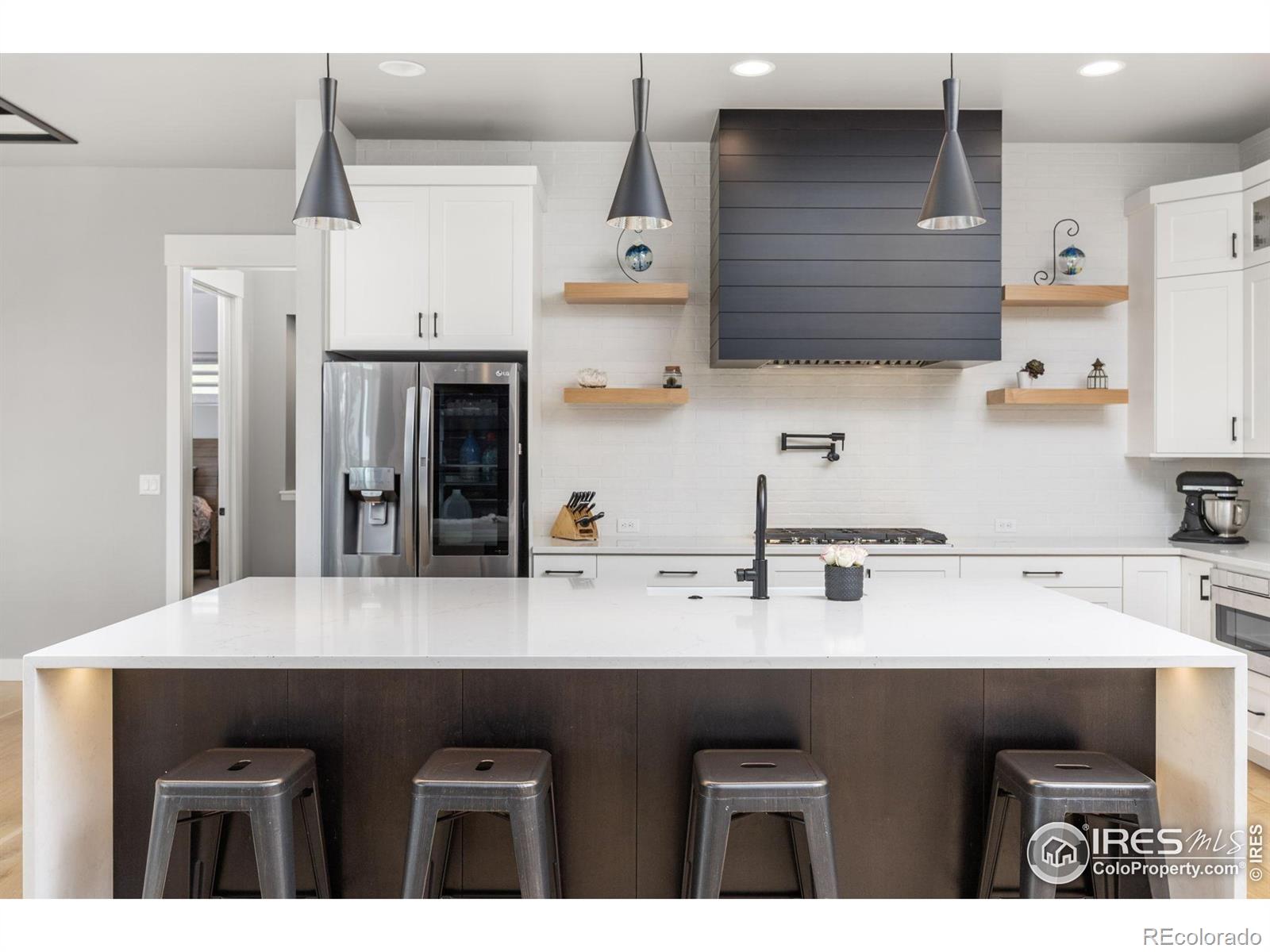 MLS Image #5 for 5810  last pointe drive,windsor, Colorado