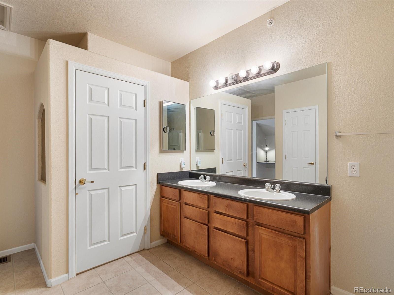 MLS Image #14 for 1801 s dunkirk street,aurora, Colorado