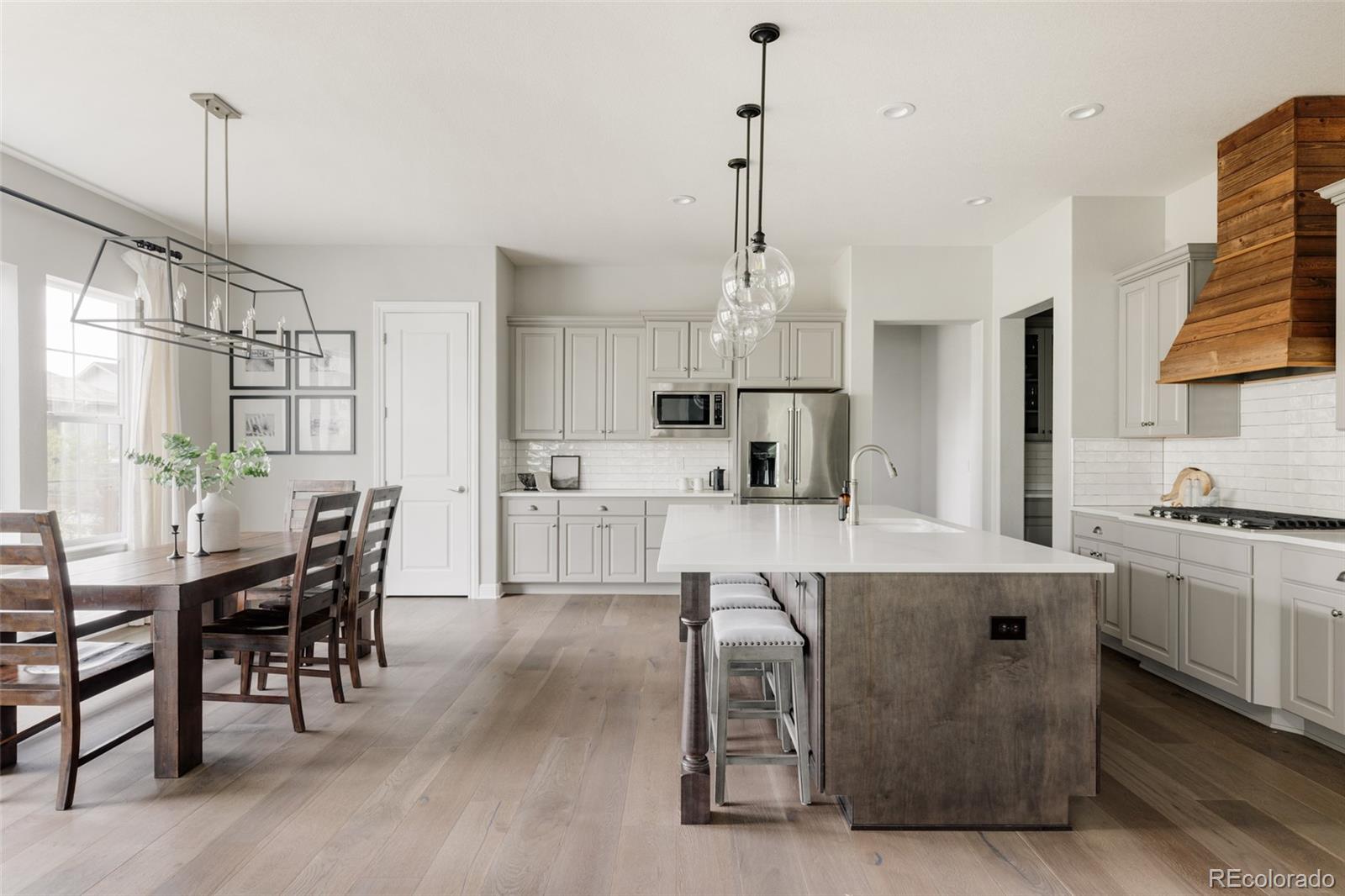 MLS Image #5 for 27653 e euclid drive,aurora, Colorado