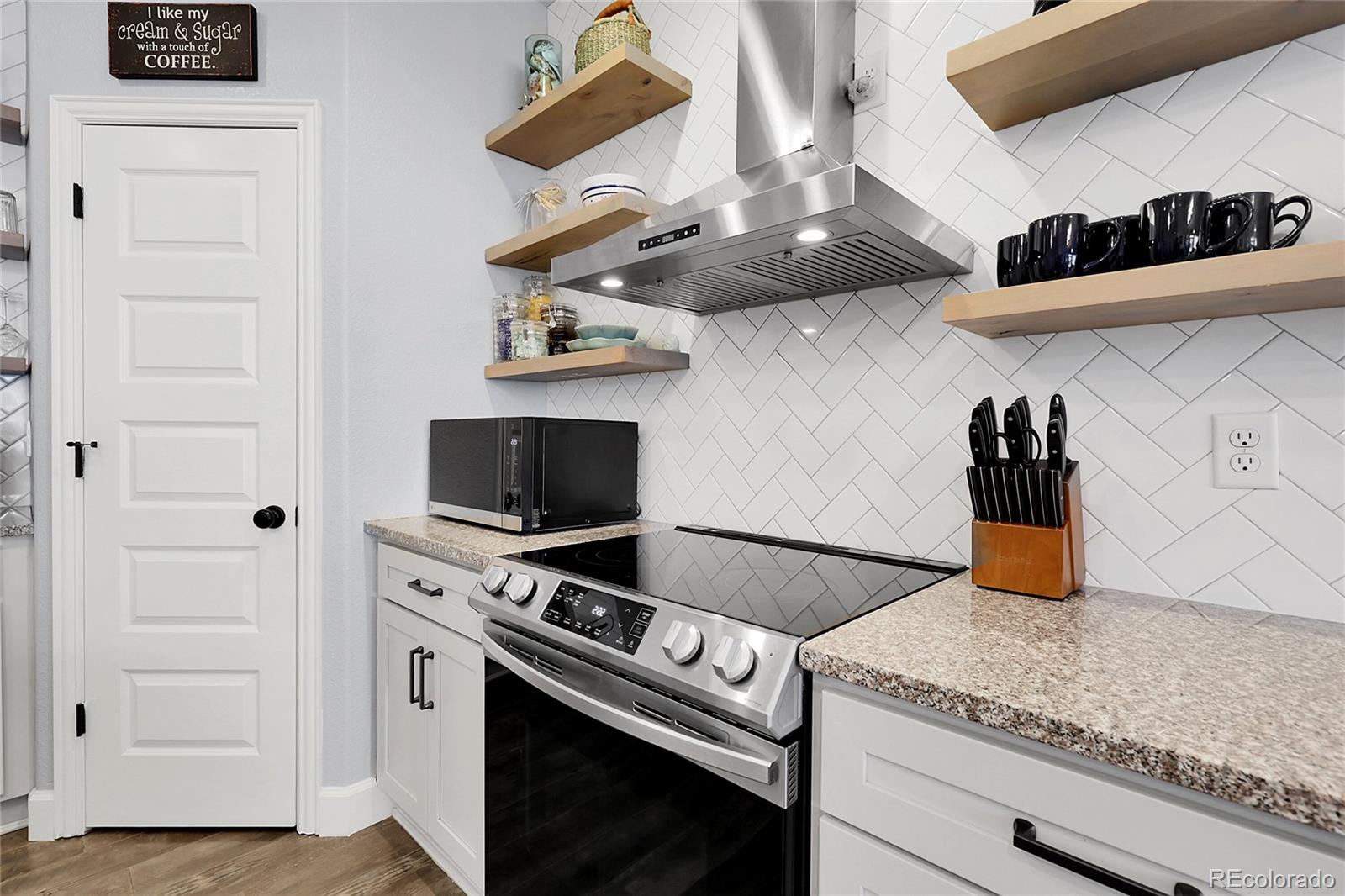 MLS Image #4 for 484 n jamestown way,aurora, Colorado