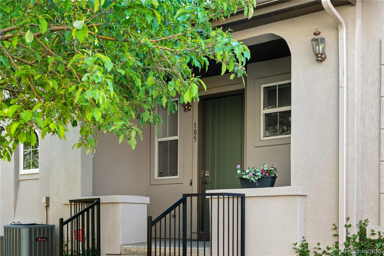 MLS Image #1 for 22933 e ontario drive,aurora, Colorado
