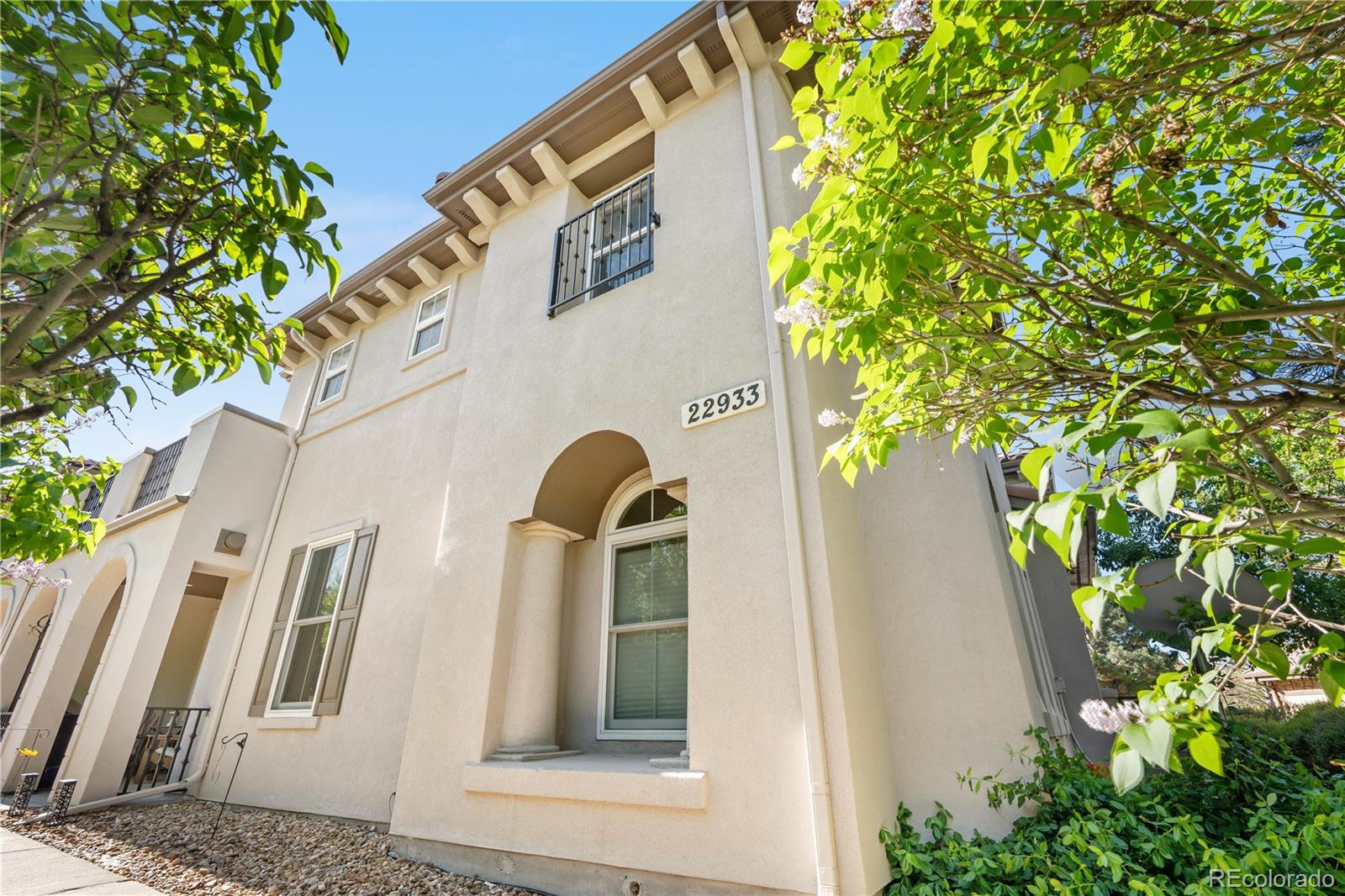 MLS Image #2 for 22933 e ontario drive,aurora, Colorado