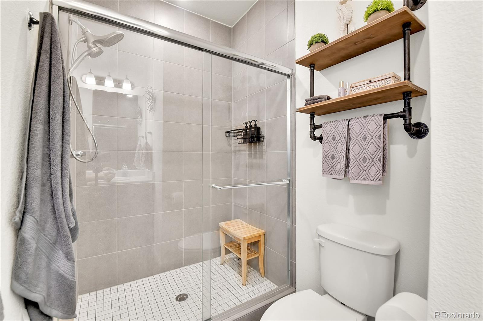 MLS Image #21 for 240 s oak hill street,aurora, Colorado