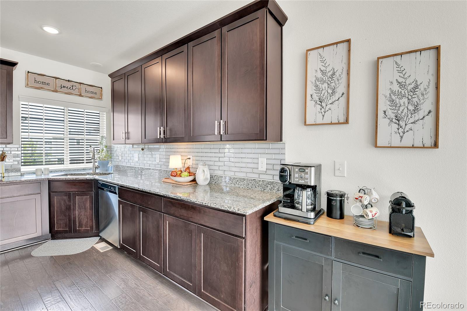 MLS Image #8 for 240 s oak hill street,aurora, Colorado