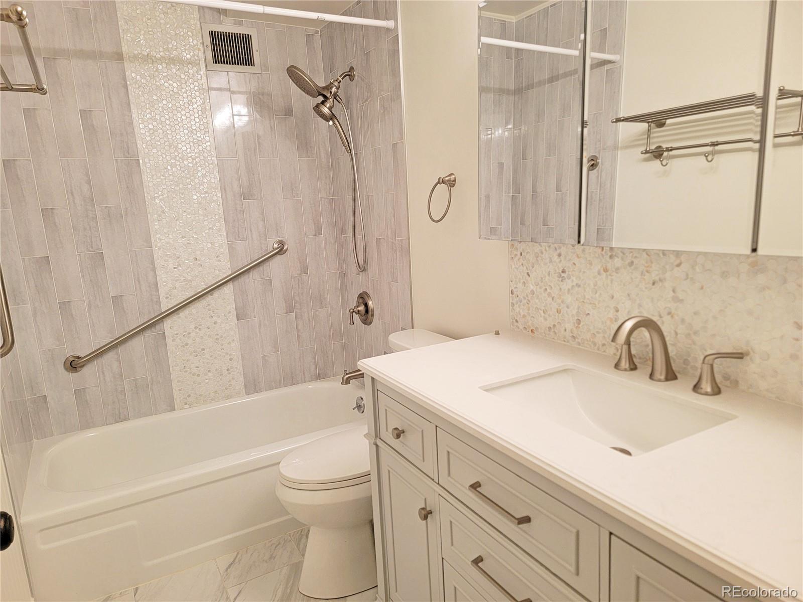 MLS Image #12 for 715 s alton way 10a,denver, Colorado