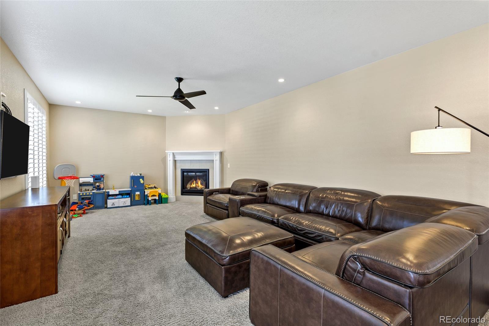 MLS Image #19 for 22527 e layton circle,aurora, Colorado