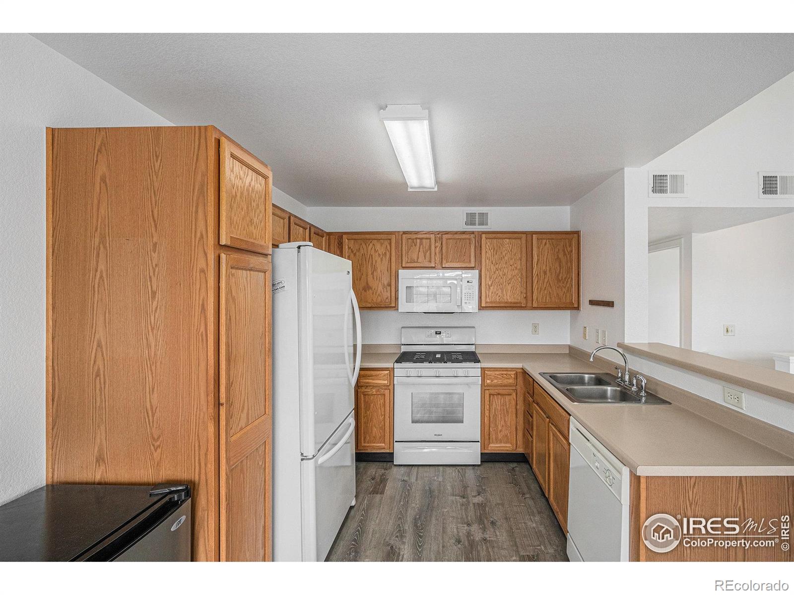 MLS Image #4 for 3002 w elizabeth street,fort collins, Colorado