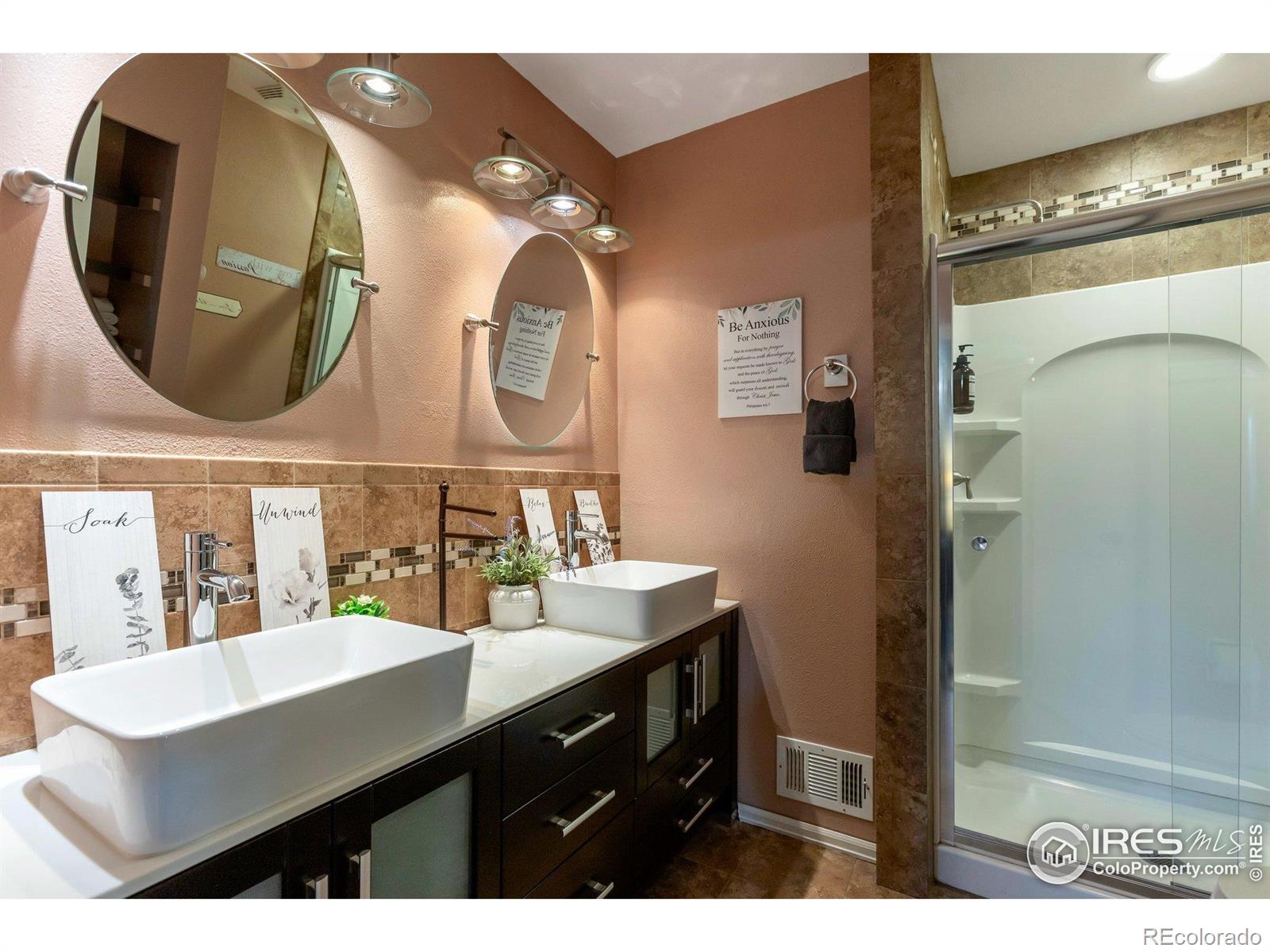 MLS Image #13 for 2229 s elkhart street,aurora, Colorado