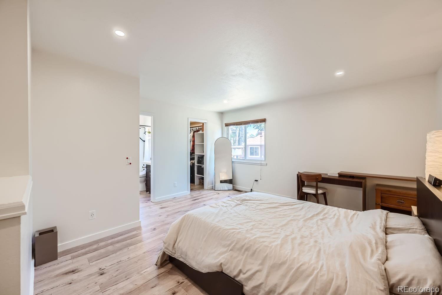 MLS Image #14 for 4600  dillon street,denver, Colorado
