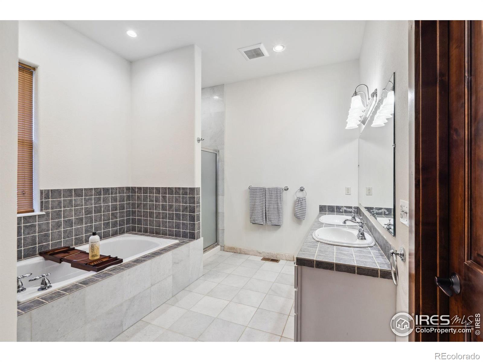 MLS Image #14 for 6332  woodland hill court,loveland, Colorado