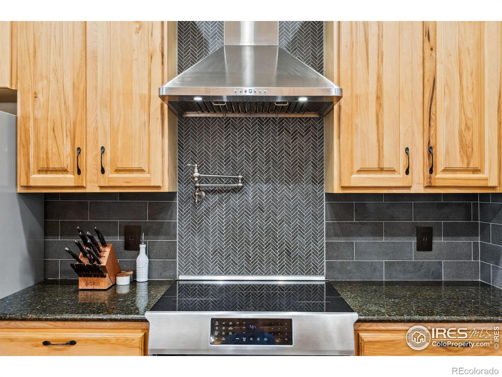 MLS Image #9 for 6332  woodland hill court,loveland, Colorado