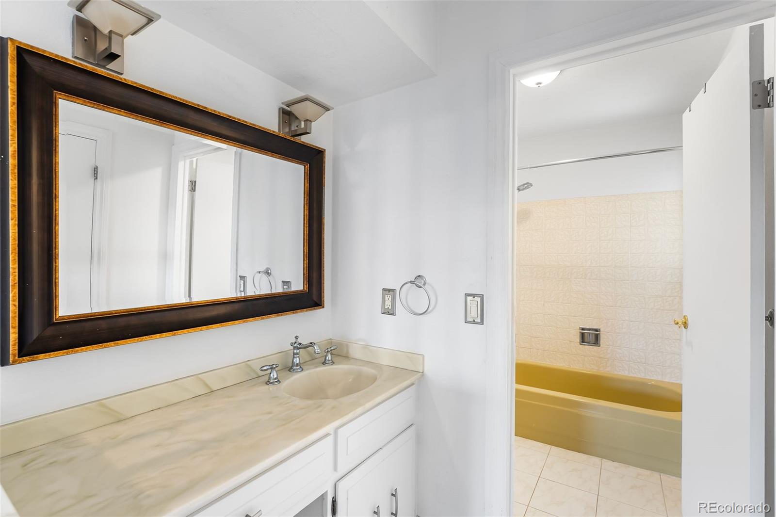 MLS Image #12 for 12829 e nevada avenue,aurora, Colorado